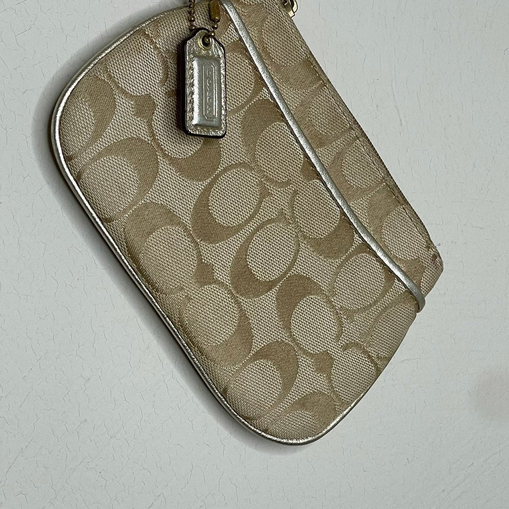 COACH Signature Monogram Small Wristlet Tan Beige - Picture 12 of 12